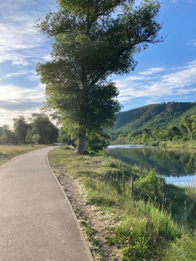 T2 Classe 2* Calme Au Coeur Du Village Provencale Greoux-les-Bains ภายนอก รูปภาพ